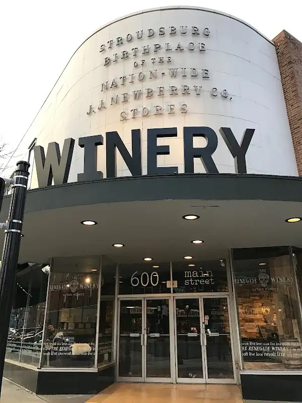 The Renegade Winery near Lake Harmony — photo 1